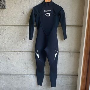 NWOT Owntop ladies 5mm l/s wetsuit